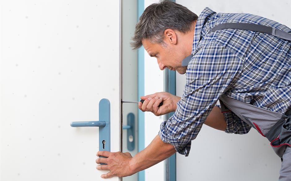 ouverture de porte claquée serrurier Nemours